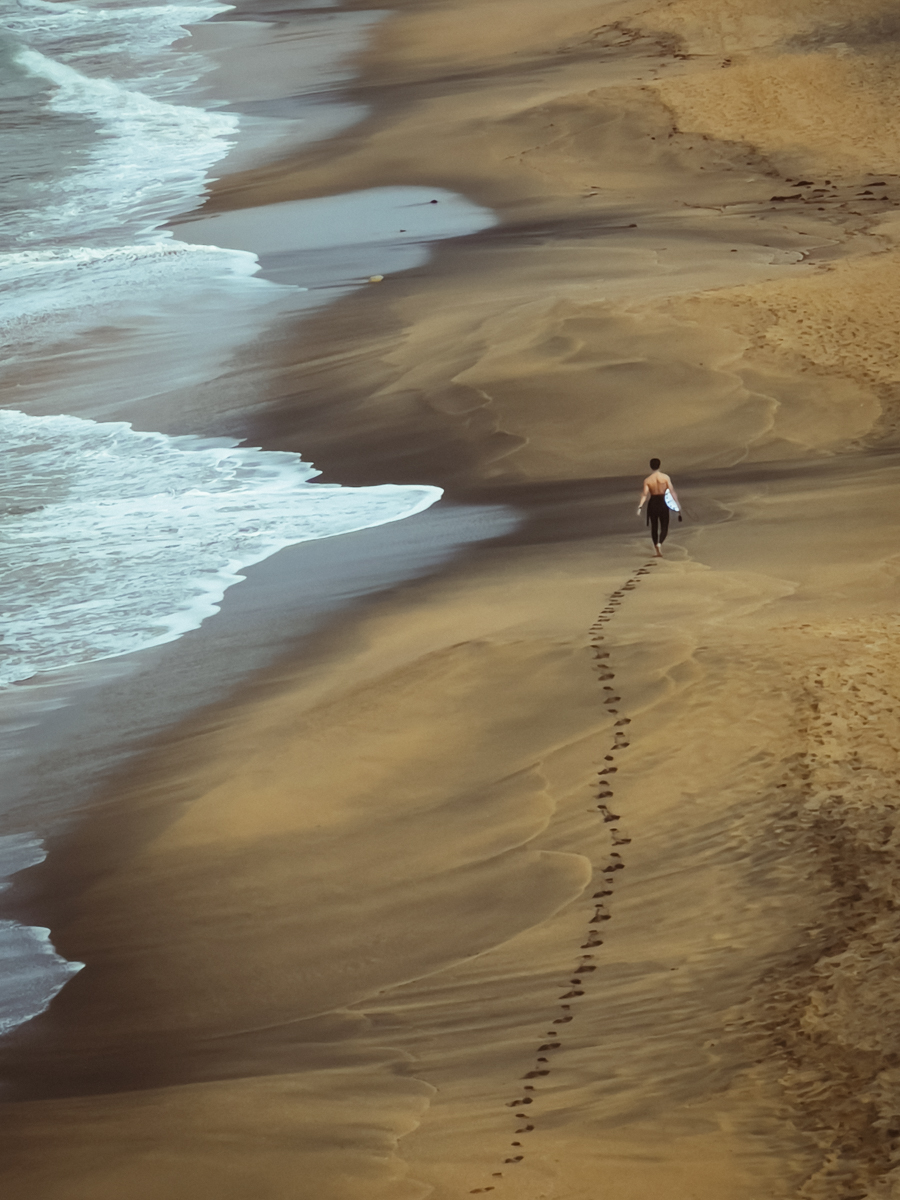 Between Sand and Surf by Heather Smith