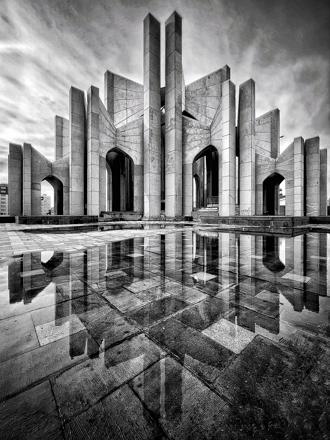 miror building by amir ali navadeh shahla