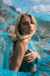 She Moves with the Wind